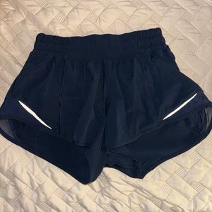 Lululemon Hotty Hot Shorts 2.5”